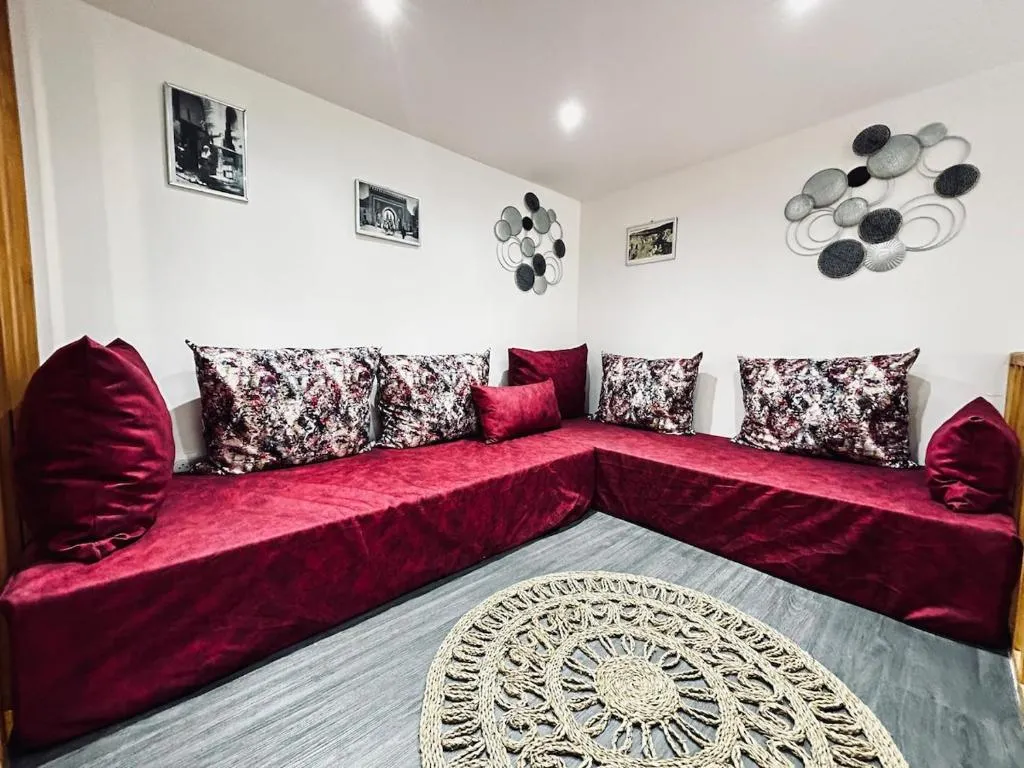 Studio jacuzzi d'inspiration marocaine - Terrasse et détente (Reims, Marne)