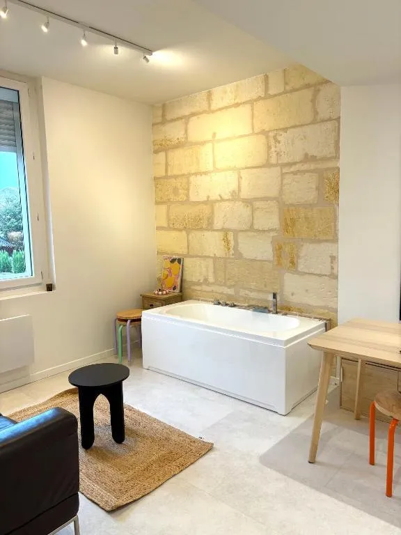 Studio jacuzzi de Libourne, gîte avec spa à Libourne - photo 3 sur 12