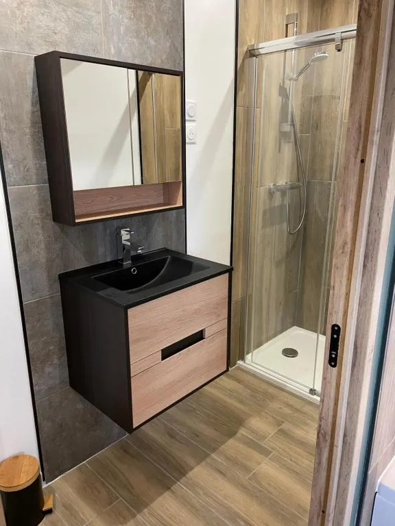 Studio jacuzzi de Sacquenville, gîte avec spa à Sacquenville - photo 3 sur 12