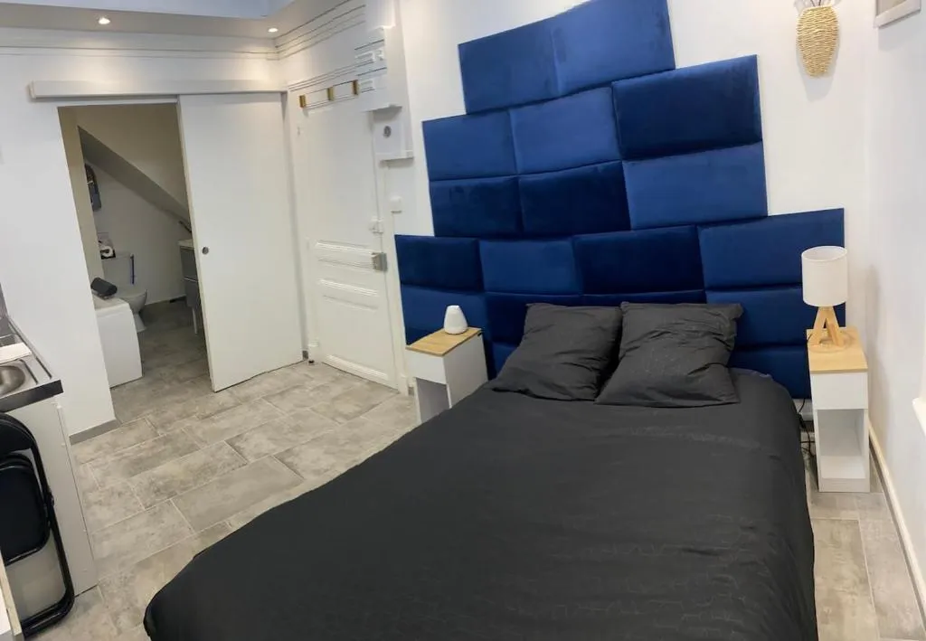 Studio jacuzzi rue Gudin, gîte avec spa à Montargis - photo 2 sur 12