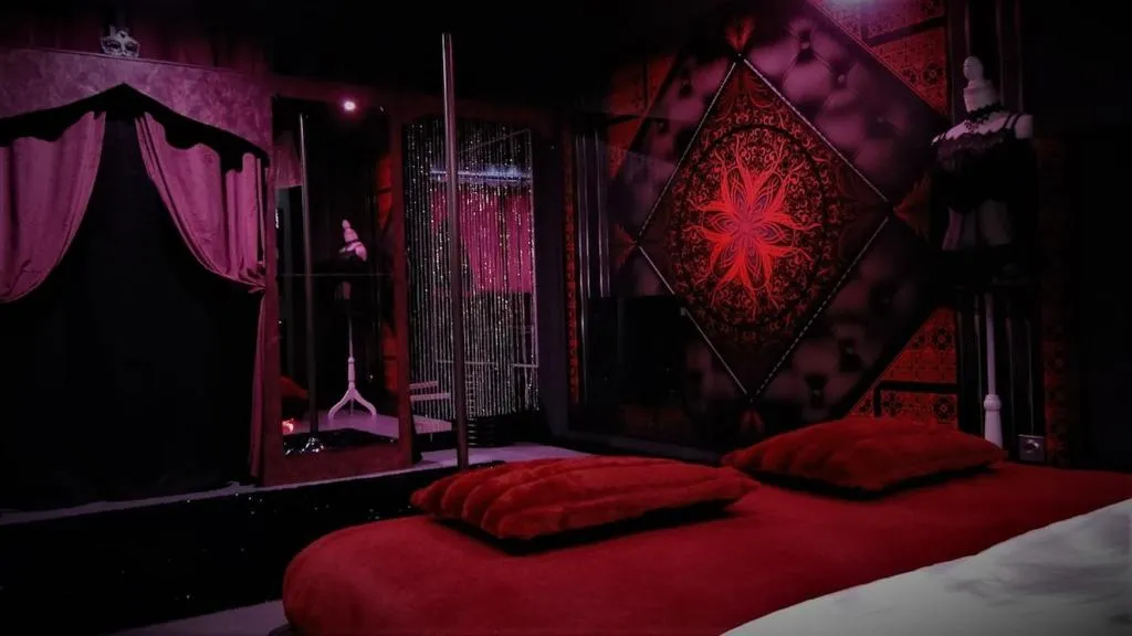 Studio Sparadis, gîte avec spa à Laval - photo 2 sur 11