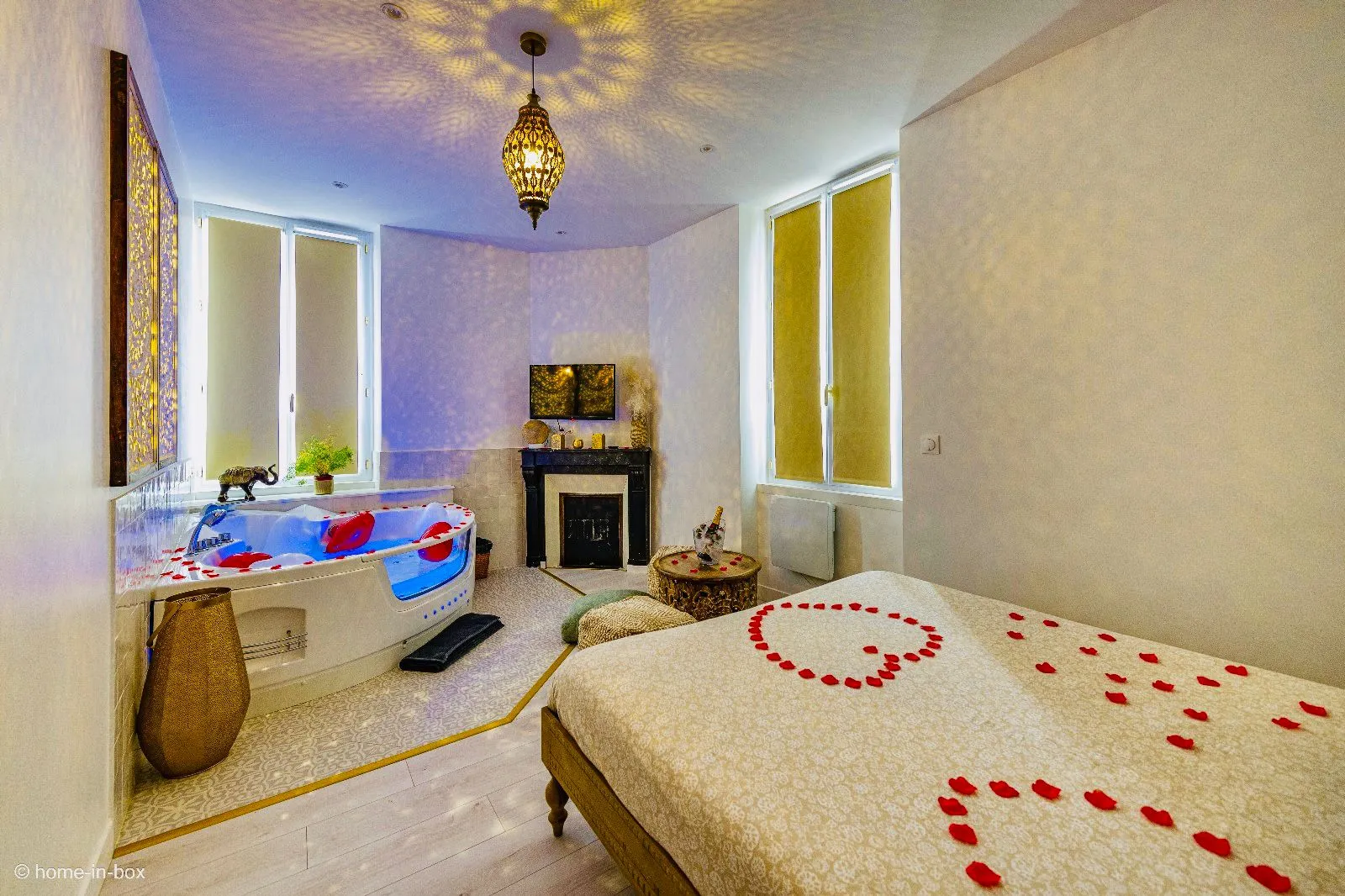 Suite 1001 nuits avec Jacuzzi 15min Disney, chambre à thème à Nanteuil-lès-Meaux - photo 2 sur 10