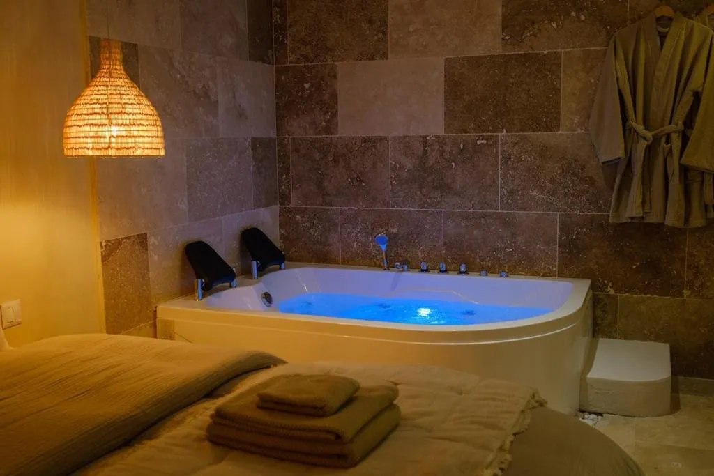 Suite AMA, gîte avec spa à Avignon - photo 3 sur 12