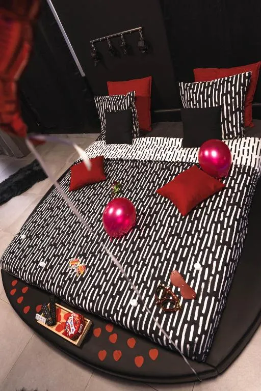 Suite Bain à Remous de Trouillas, gîte avec spa à Trouillas - photo 3 sur 12