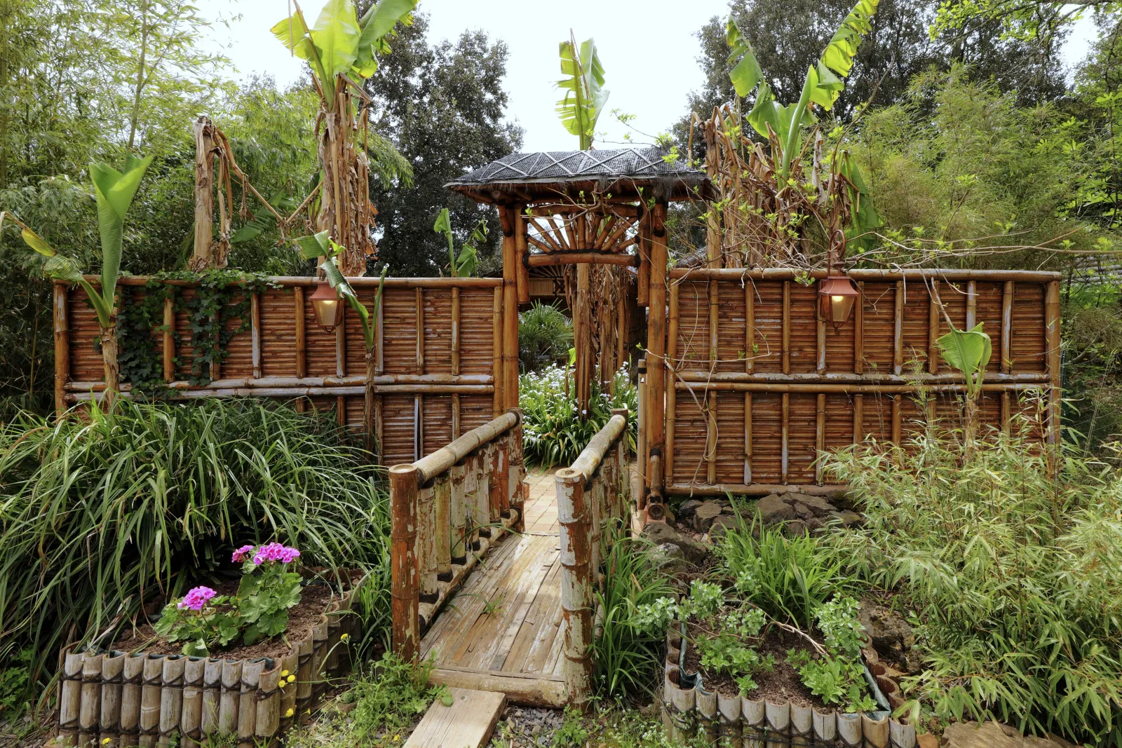 Suite Bali - Maison balinaise avec jacuzzi privatif et piscine chauffée (Anduze, Gard)