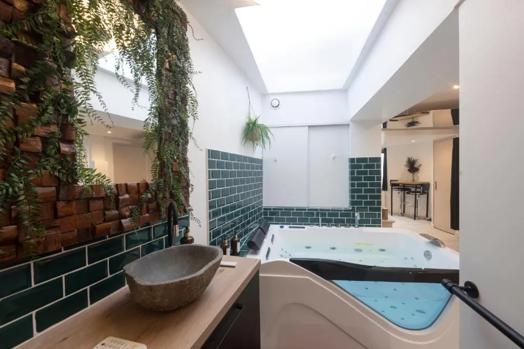 Suite Bali de Templemars, gîte avec spa à Templemars - photo 3 sur 12