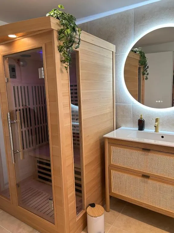 Suite Bali et sauna privé, gîte avec spa à Carcassonne - photo 3 sur 12