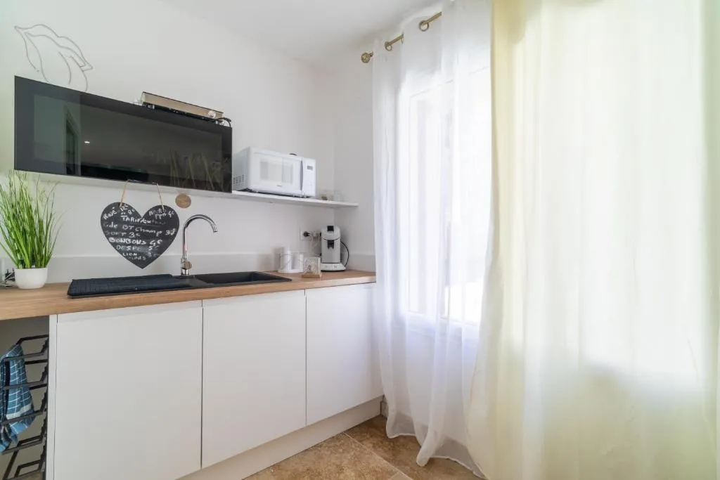 Suite balnéo de la Citadelle, gîte avec spa à Aigues-Mortes - photo 3 sur 10