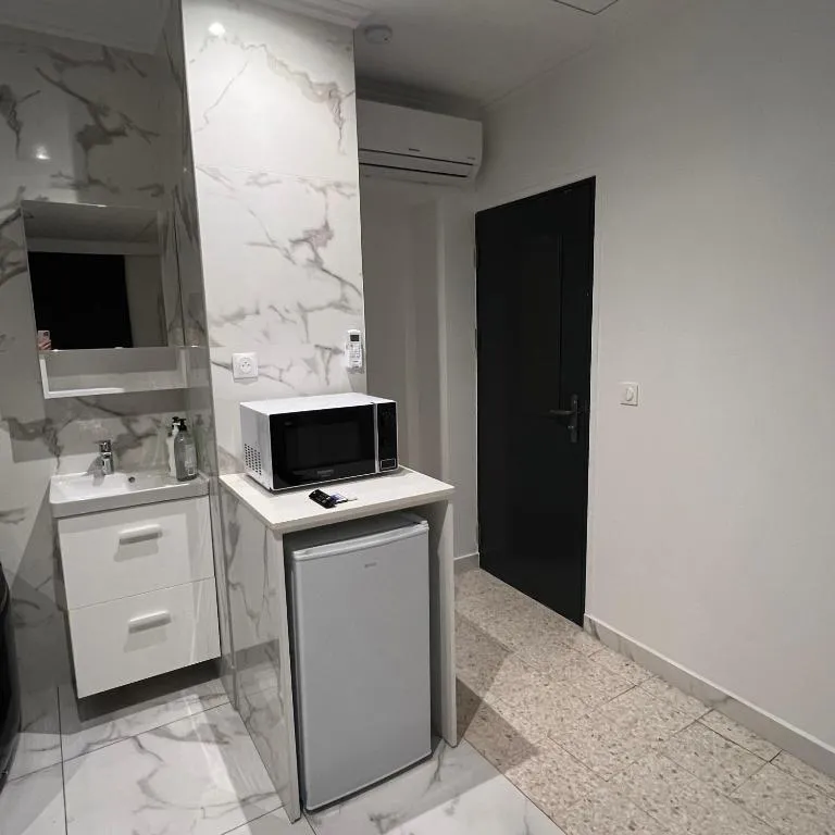 Suite Balnéo Saint-Charles, gîte avec spa à Marseille - photo 3 sur 12