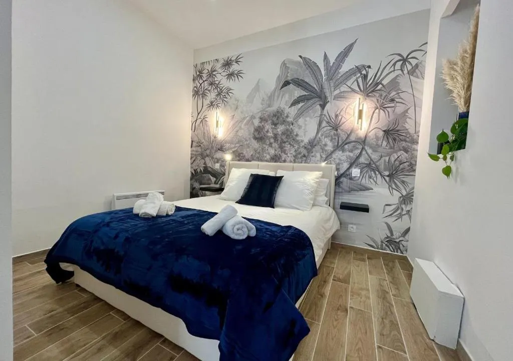 Suite balnéo Sainte-Thérèse, gîte avec spa à Marseille - photo 2 sur 12