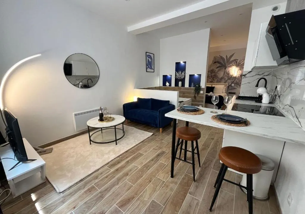 Suite balnéo Sainte-Thérèse, gîte avec spa à Marseille - photo 3 sur 12