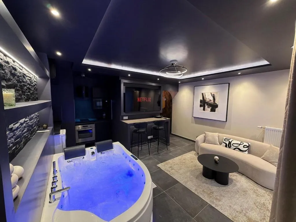 Suite Beige de Champlan - Jacuzzi privatif à 5 km d'Orly (Champlan, Essonne)