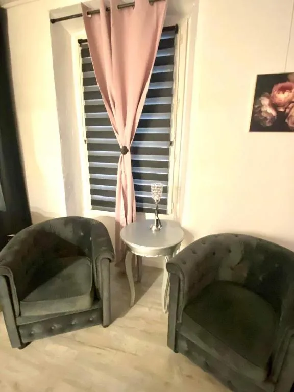 Suite Cristal Jacuzzi et Sauna, gîte avec spa à Avignon - photo 2 sur 10