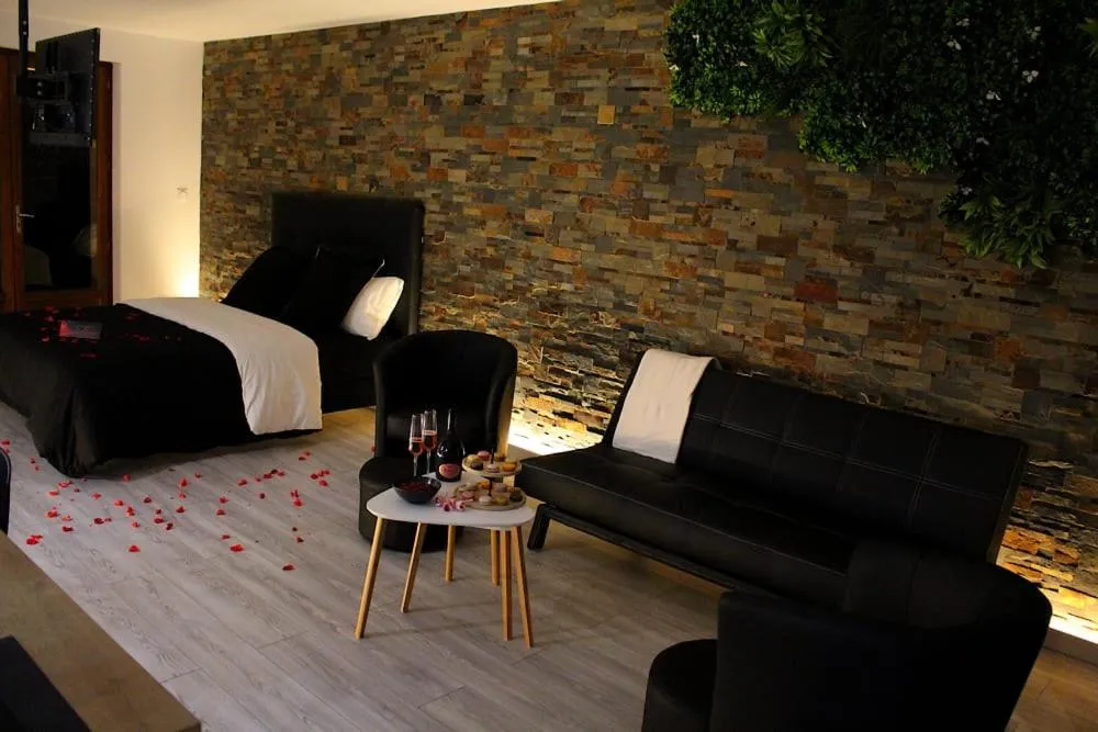 Suite de l'Alchimie, gîte avec spa à Salasc - photo 2 sur 6
