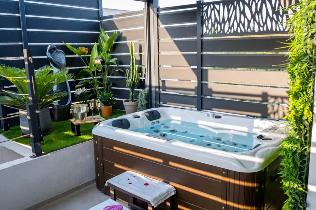 Suite Dolce Vita de Cagnes, gîte avec spa à Cagnes-sur-Mer - photo 2 sur 3
