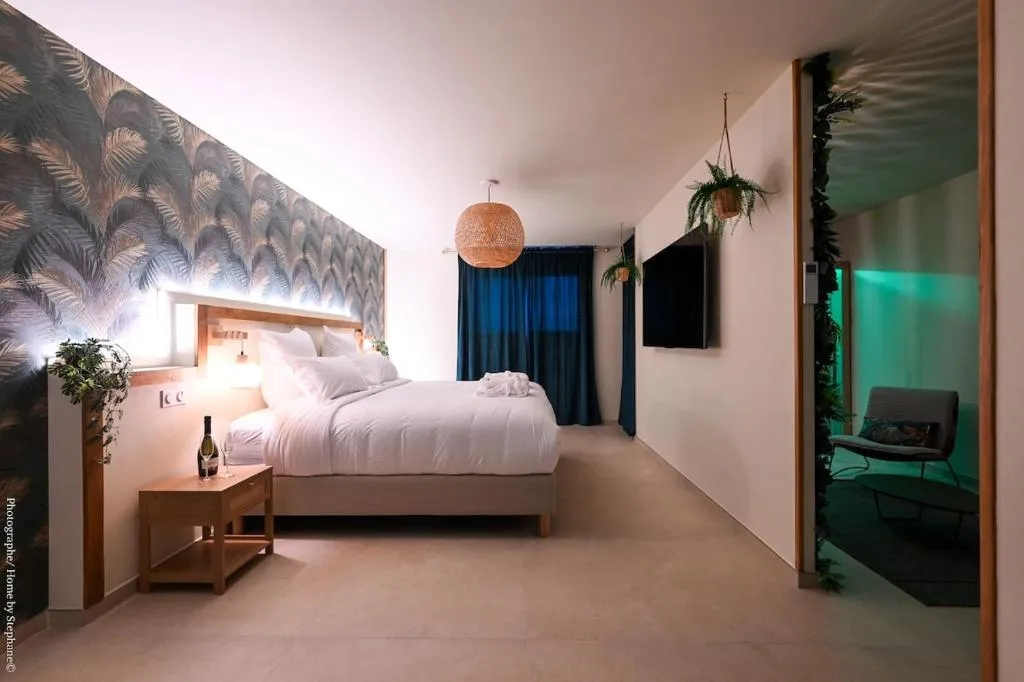 Suite Émeraude, gîte avec spa à Gémenos - photo 2 sur 12