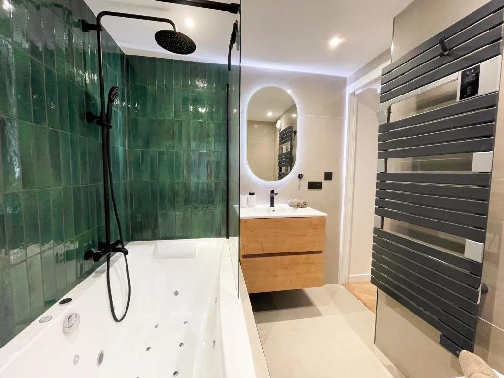 Suite Émeraude, gîte avec spa à Sélestat - photo 3 sur 12