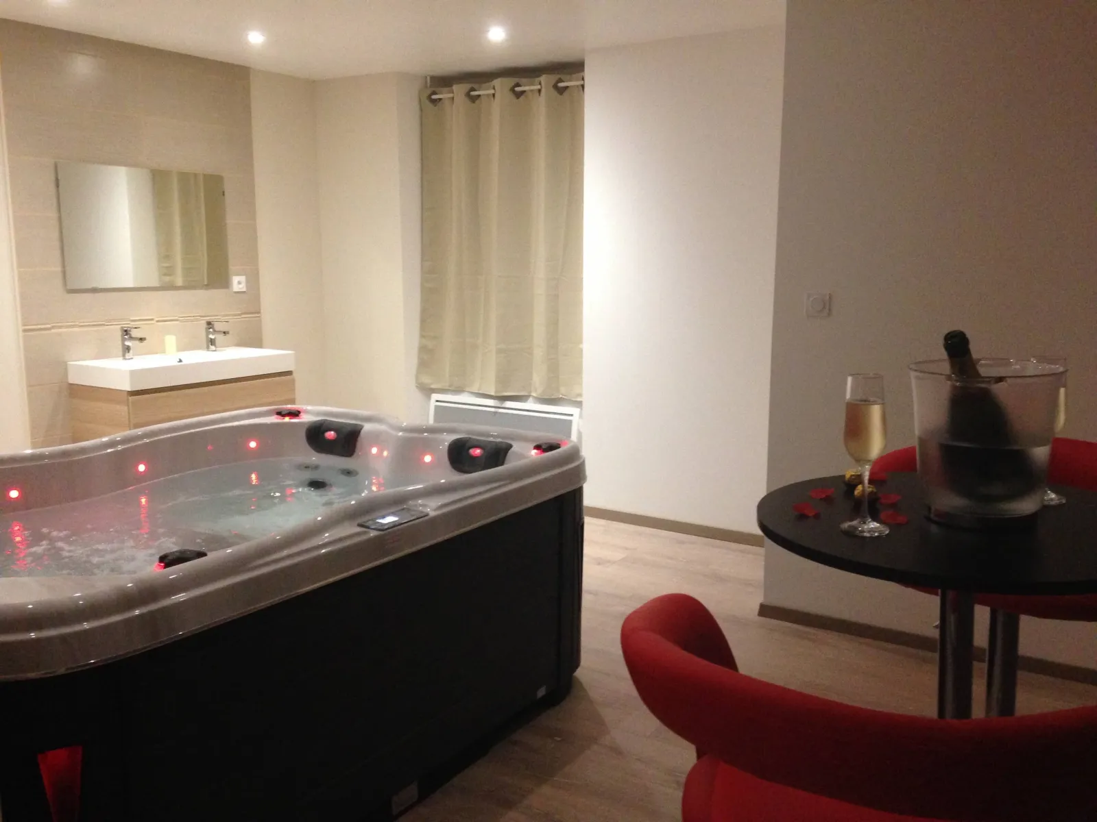 Suite Évasion de Bort, gîte avec spa à Bort-les-Orgues - photo 2 sur 6