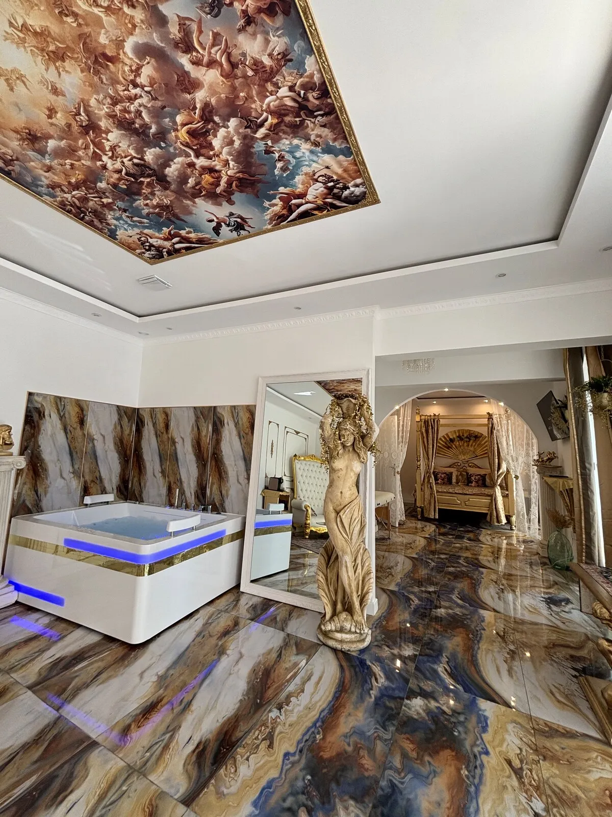 Suite Hammam des Arènes, gîte avec spa à Nîmes - photo 2 sur 8
