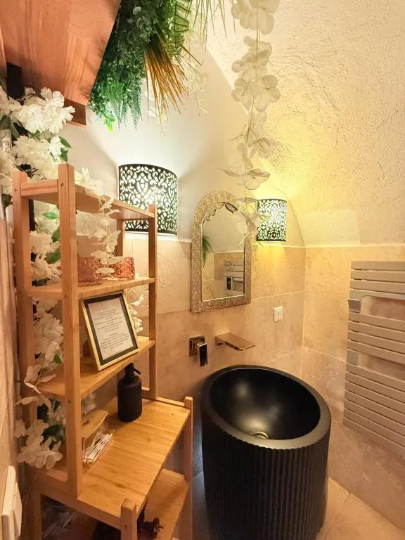 Suite Hammam et Balnéo d'Auriol, gîte avec spa à Auriol - photo 3 sur 12