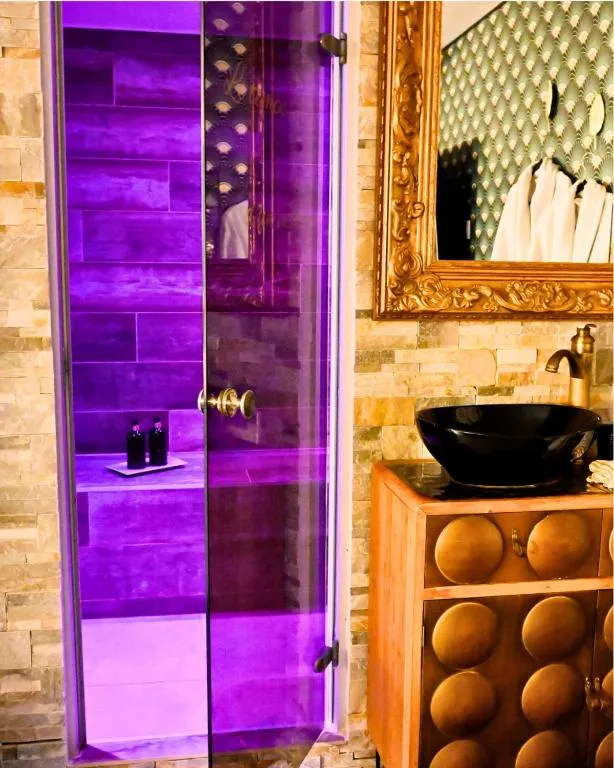 Suite Hammam et Jacuzzi, gîte avec spa à Villeneuve - photo 3 sur 9