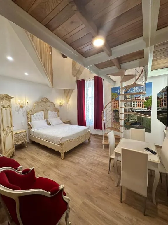 Suite Impériale du Couvent, gîte avec spa à Narbonne - photo 2 sur 12