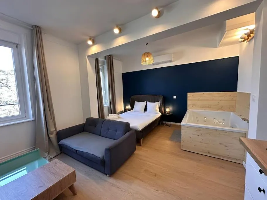 Suite jacuzzi 3D Sergent Blandan - Climatisée avec balnéo (Nancy, Meurthe-et-Moselle)