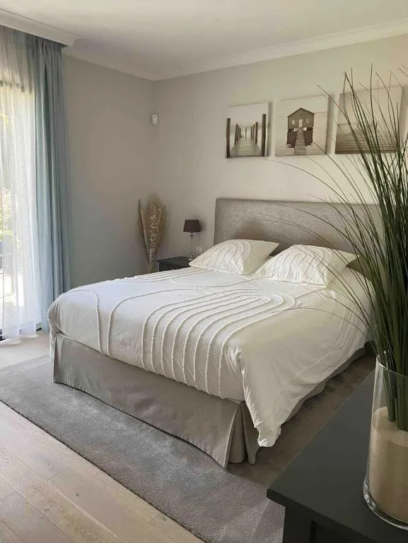 Suite jacuzzi du Cardonnay, gîte avec spa à Saint-Jean-du-Cardonnay - photo 2 sur 12