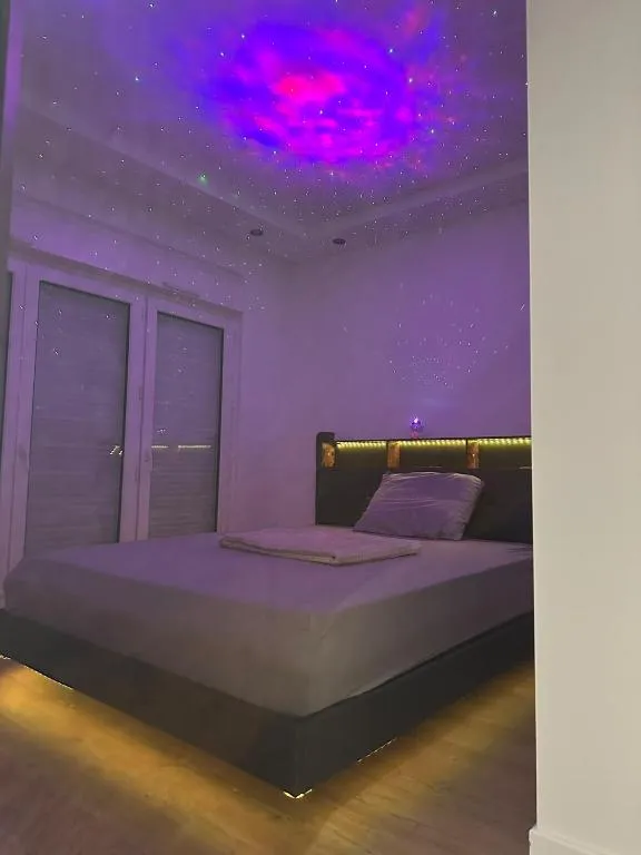 Suite jacuzzi et cinéma d'Essey, gîte avec spa à Essey-lès-Nancy - photo 2 sur 12
