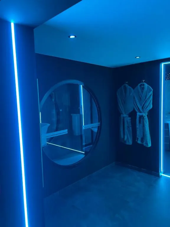 Suite Jacuzzi et Hammam, gîte avec spa à Bonneville - photo 3 sur 11