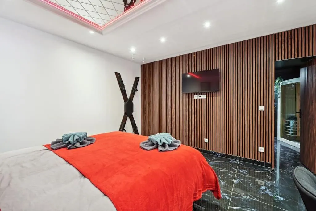 Suite jacuzzi et sauna de Corbeil, gîte avec spa à Corbeil-Essonnes - photo 2 sur 10