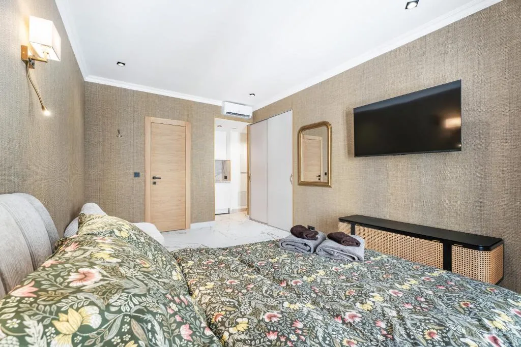 Suite Jacuzzi Masséna, gîte avec spa à Nice - photo 3 sur 12