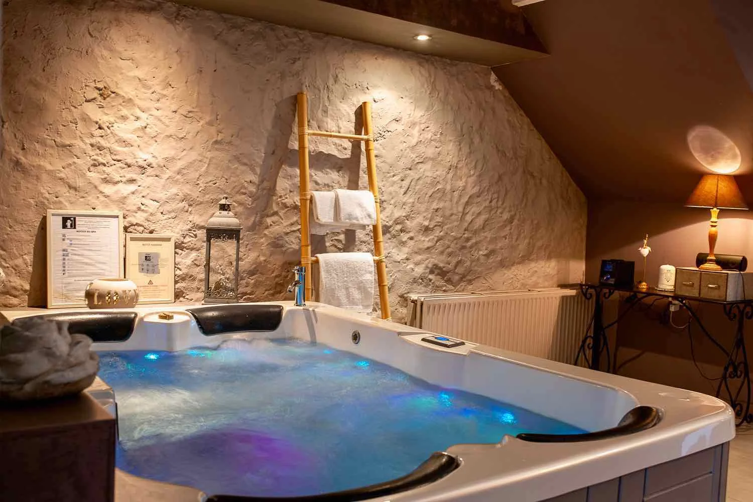 Suite Juste Toi et Moi, gîte avec spa à Vendières - photo 2 sur 5