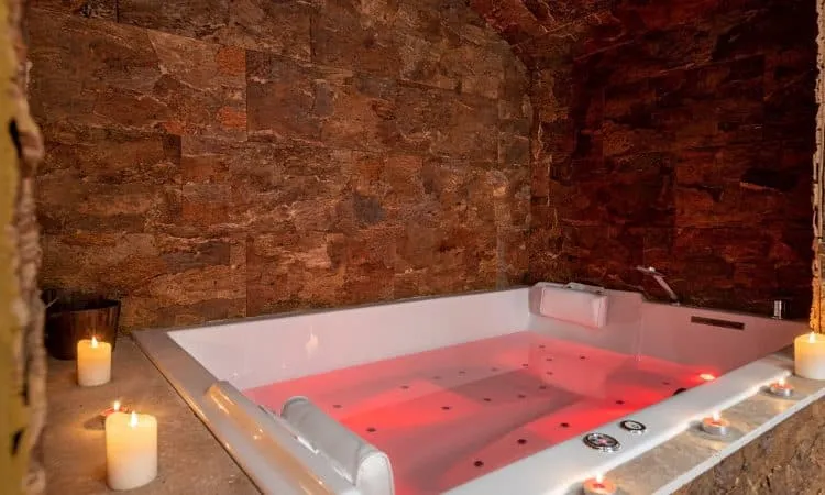 Suite Le Chai, gîte avec spa à Roquebrune-sur-Argens - photo 2 sur 10