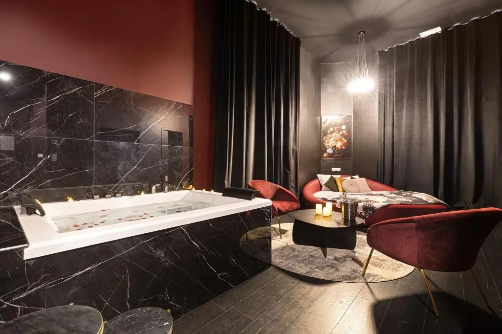 Suite Legend Majestic, gîte avec spa à Mâcon - photo 3 sur 12