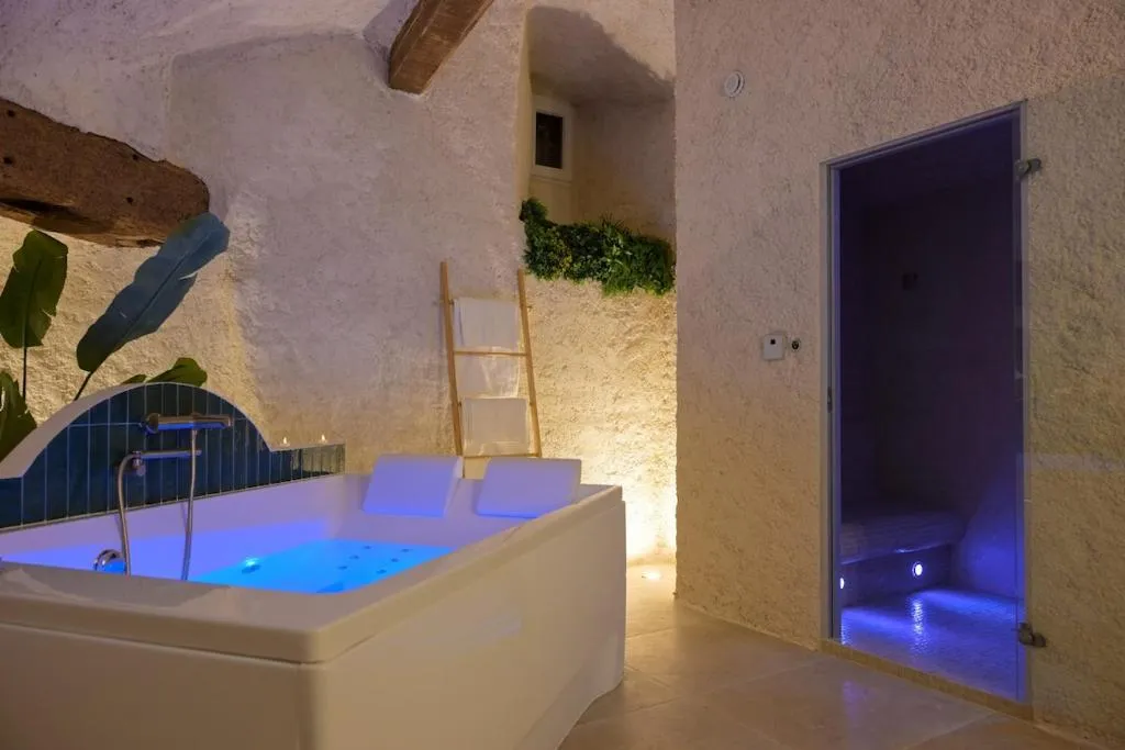 Suite Les Voûtes, gîte avec spa à Auriol - photo 3 sur 12