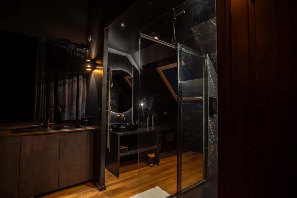 Suite Marbre Noir, gîte avec spa à Lorient - photo 3 sur 9