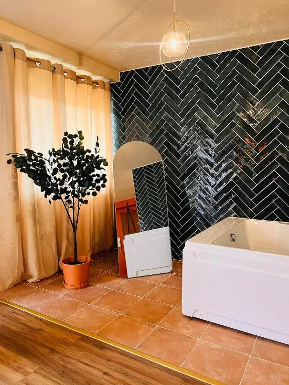 Suite Marrakech d'Obernai, gîte avec spa à Obernai - photo 3 sur 12