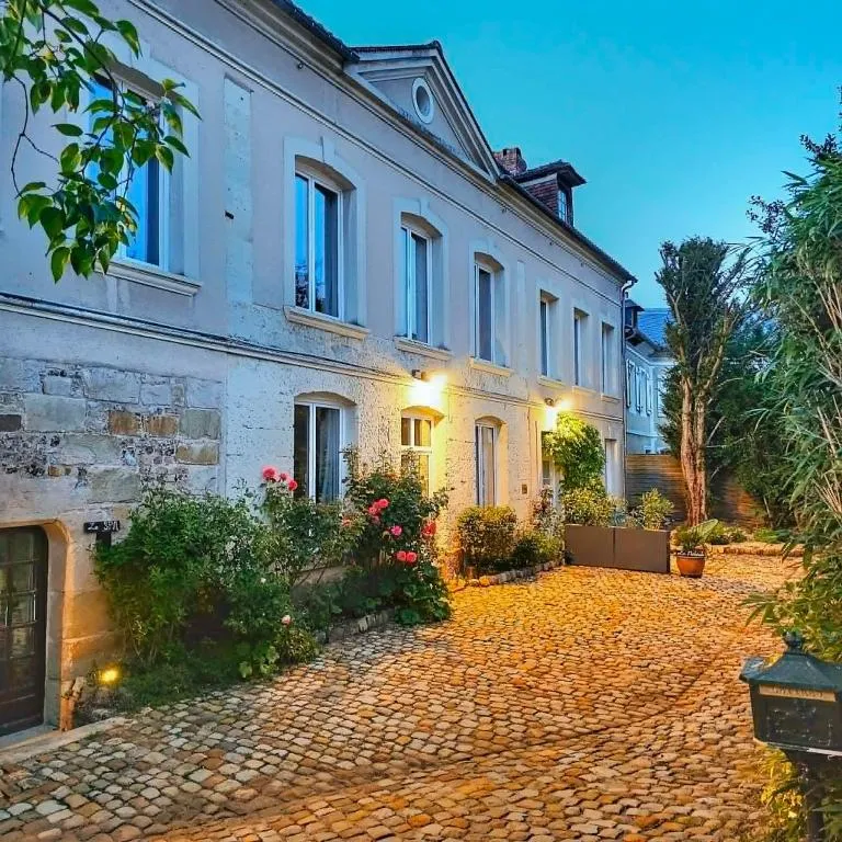 Suite Médiévale d'Orbec - Spa privatif avec sauna et bain à remous (La Vespière-Friardel, Calvados)