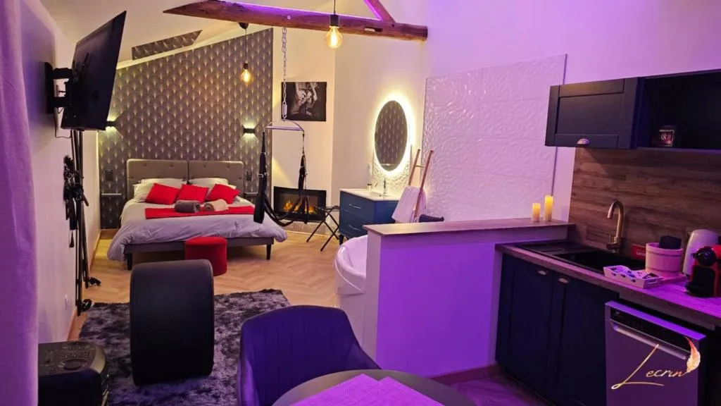 Suite Médiévale d'Orbec, gîte avec spa à La Vespière-Friardel - photo 3 sur 10