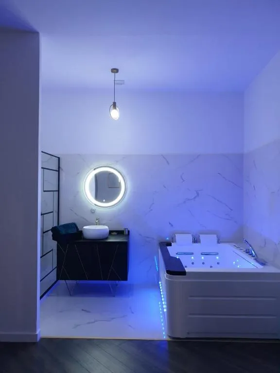 Suite Miro - Appartement avec bain à remous près du Palais des Rois (Perpignan, Pyrénées-Orientales)