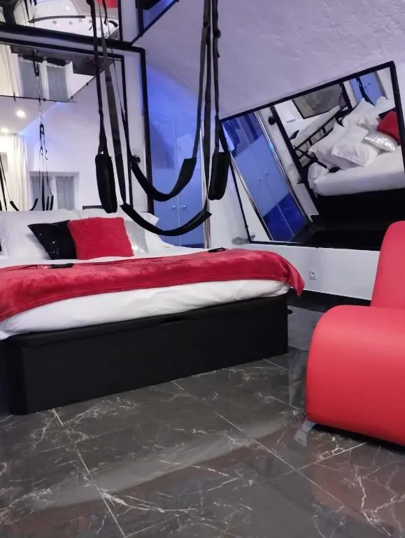 Suite Miroir de Bouc-Bel-Air, gîte avec spa à Bouc-Bel-Air - photo 2 sur 12