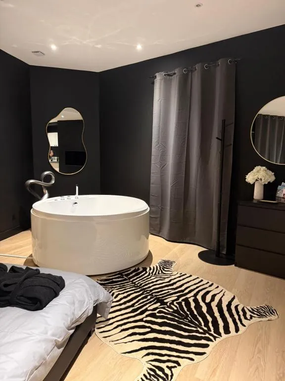 Suite Miroir de Châlons, gîte avec spa à Châlons-en-Champagne - photo 2 sur 12