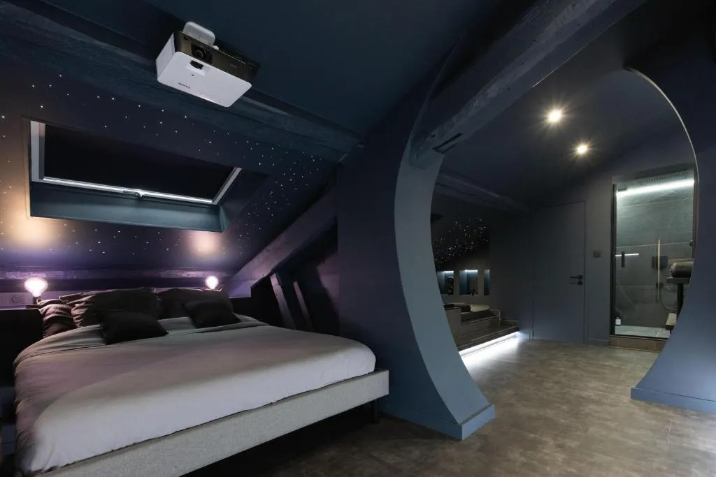 Suite Moonlight, gîte avec spa à Saint-Étienne - photo 2 sur 12