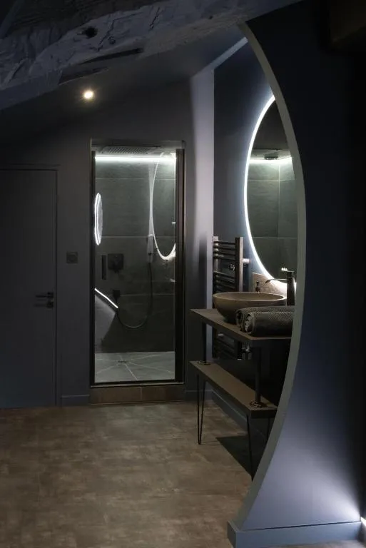 Suite Moonlight, gîte avec spa à Saint-Étienne - photo 3 sur 12