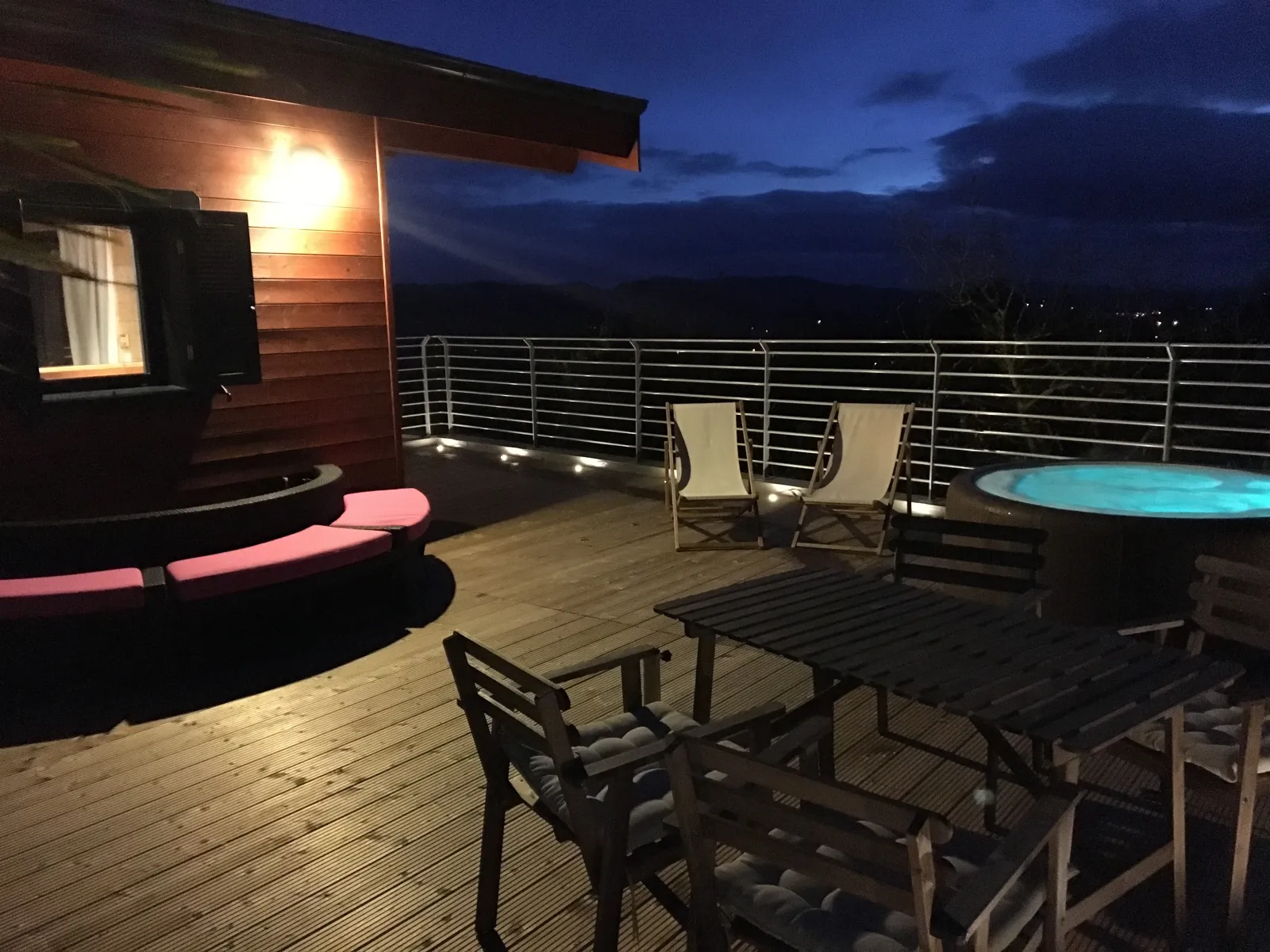 Suite Nid d'Amour et Spa, cabane à Vogüé - photo 3 sur 12