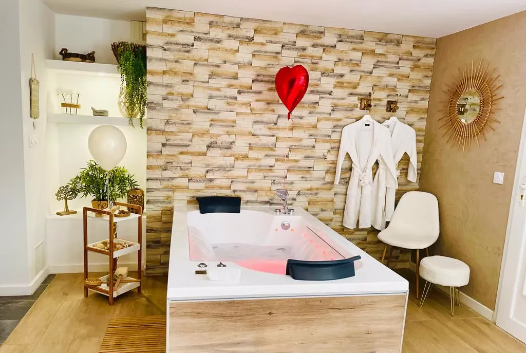 Suite Olympe, gîte avec spa à Clermont-l'Hérault - photo 3 sur 11