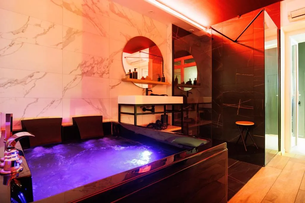 Suite Orion, gîte avec spa à Marseille - photo 3 sur 12