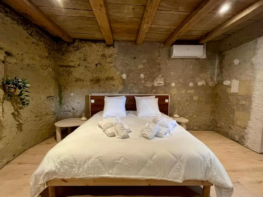 Suite piscine et sauna de Châteauvieux, gîte avec spa à Châteauvieux - photo 2 sur 12