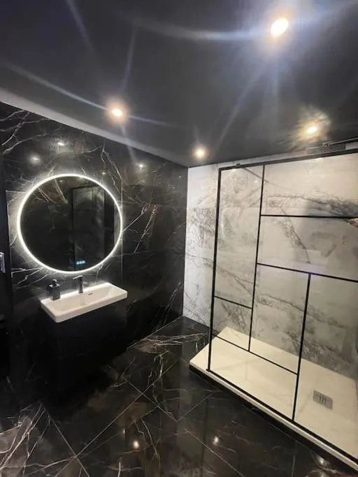 Suite Prestige d'Amiens, gîte avec spa à Amiens - photo 3 sur 12